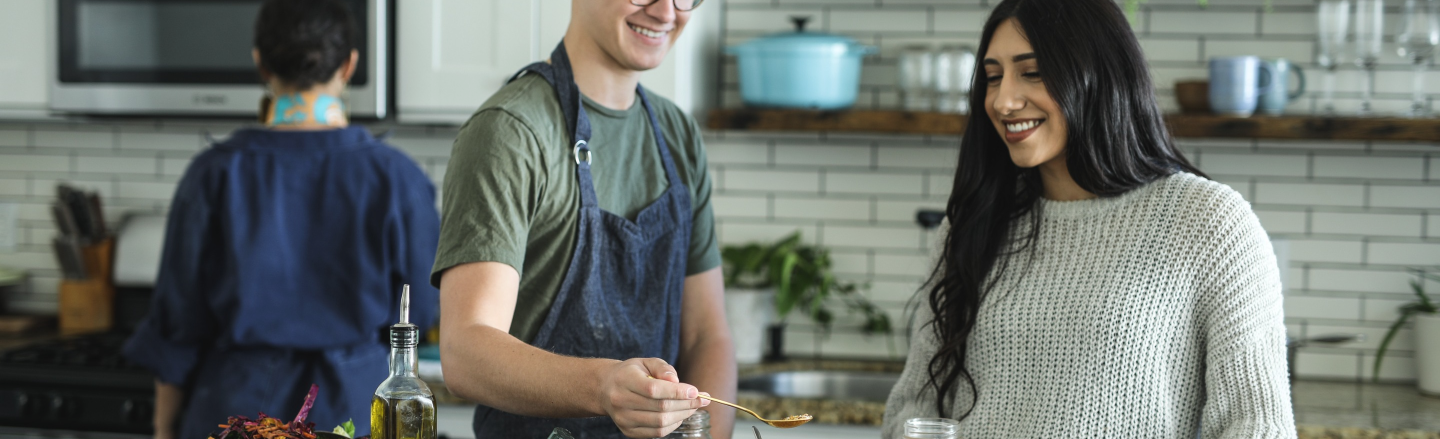 Bannière en-tête / Photo d'un cours de cuisine